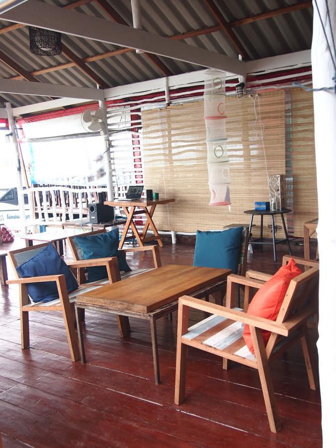 Sincere Hostel Bar And Bistro Ko Lanta Екстериор снимка
