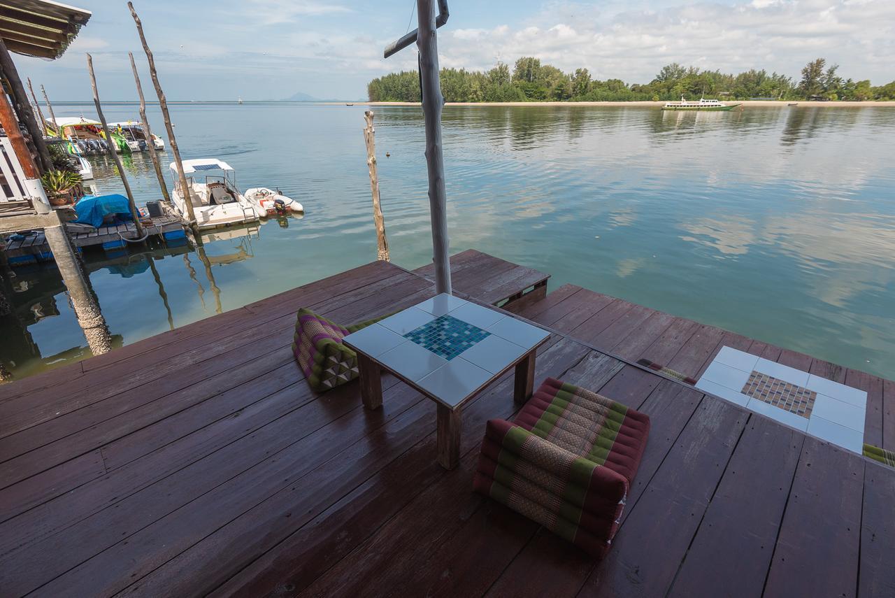 Sincere Hostel Bar And Bistro Ko Lanta Екстериор снимка